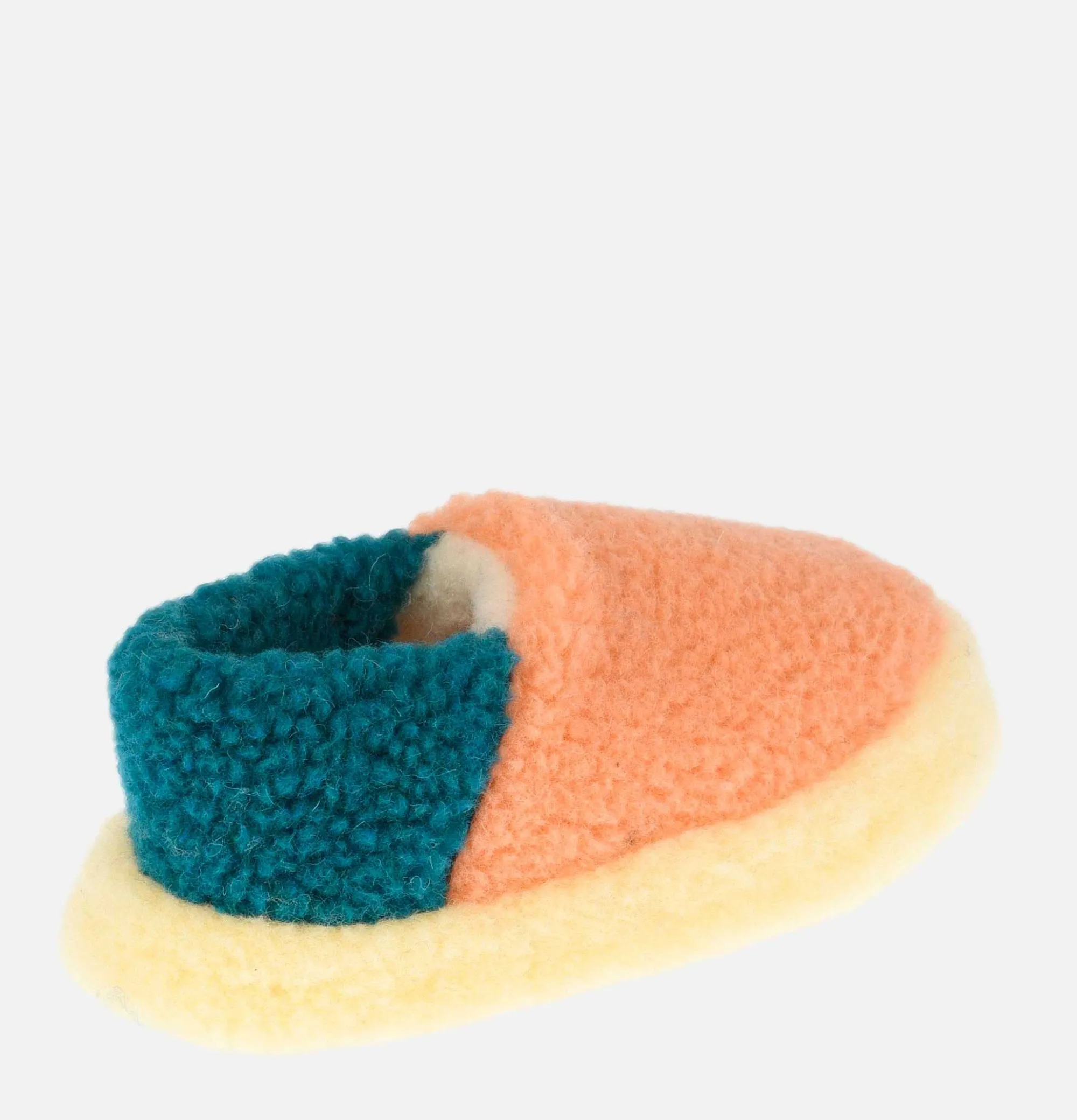 COLDBREAKER Siberian Slippers Peach